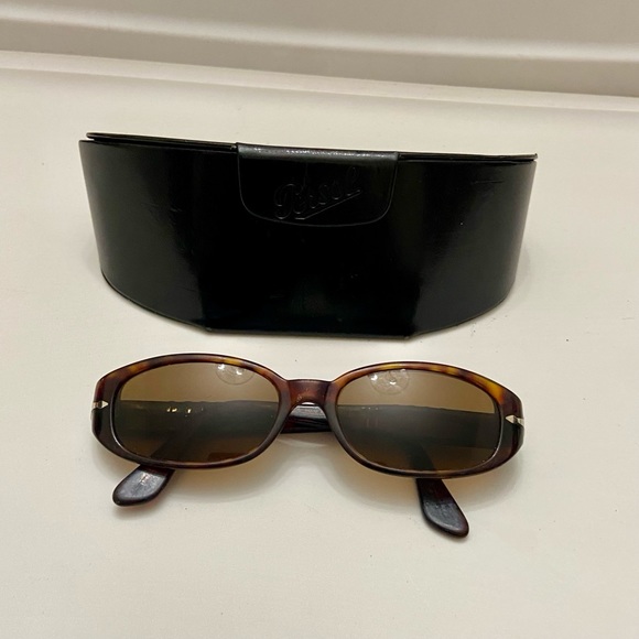 Persol Brown Tortoise Polarized- Made in Italy - Picture 1 of 11